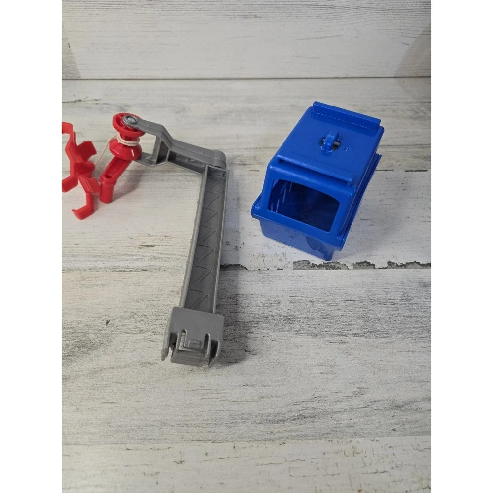 Paw‎ Patrol Lookout Tower Replacement Parts Crane Arm and Elevator Basket Blue